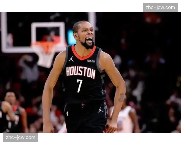 杜兰特三分9中5命中率55.6% 火箭进攻空间因其投射威胁拉开 杜兰特三分9中5命中率55.6% 火箭进攻空间因其投射威胁拉开